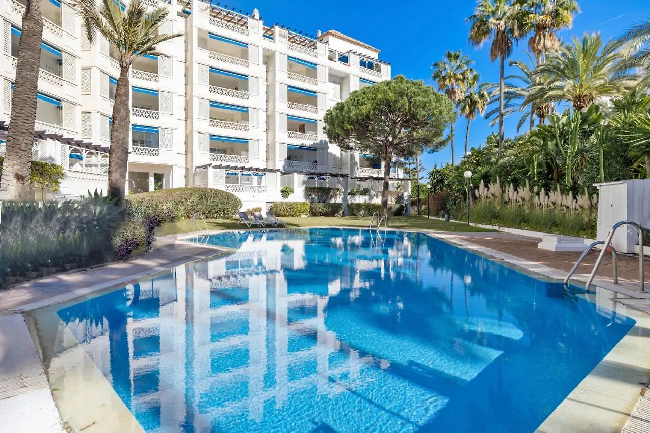 3 Dormitorios En Las Gaviotas Ref G1 209 Marbella Spain