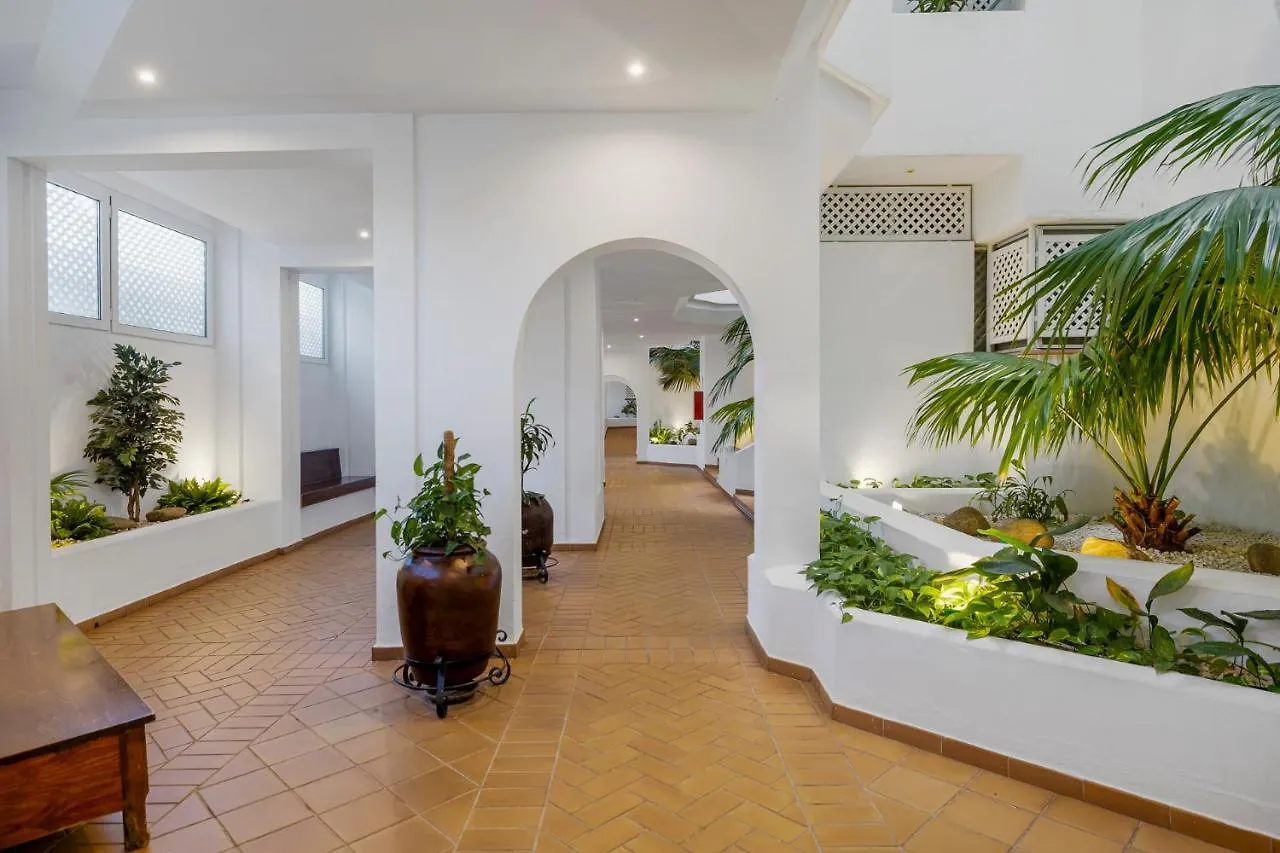 Apartment 3 Dormitorios En Las Gaviotas Ref G1 209 Marbella