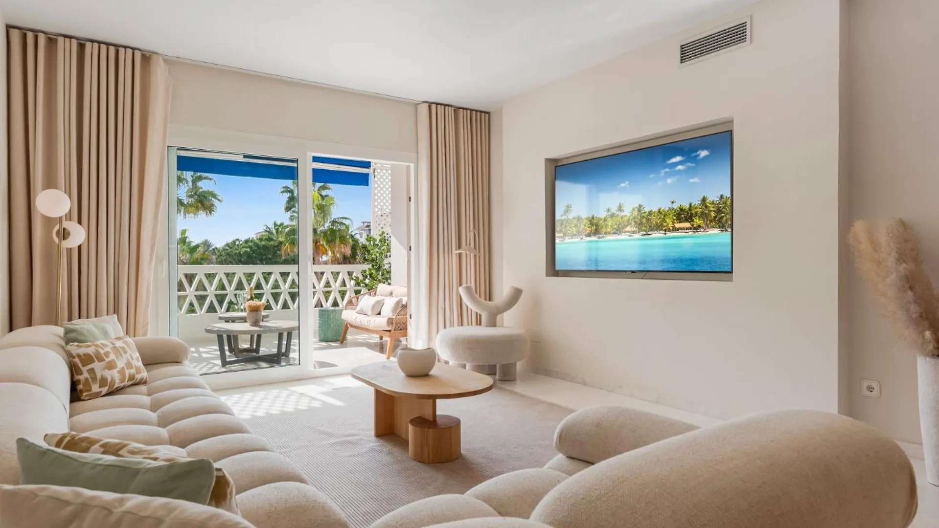 Apartment 3 Dormitorios En Las Gaviotas Ref G1 209 Marbella Spain